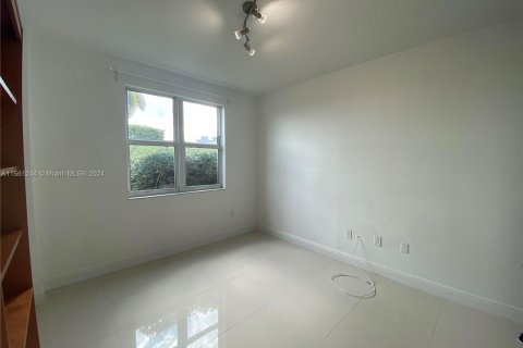 Condominio en venta en North Bay Village, Florida, 3 dormitorios, 144.18 m2 № 1095255 - foto 13