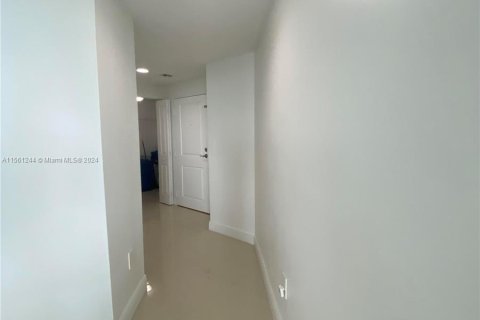 Condominio en venta en North Bay Village, Florida, 3 dormitorios, 144.18 m2 № 1095255 - foto 14