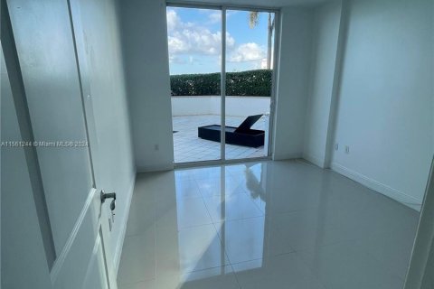 Condominio en venta en North Bay Village, Florida, 3 dormitorios, 144.18 m2 № 1095255 - foto 15