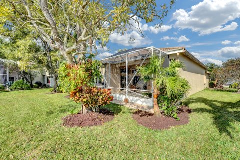 House in Lake Worth, Florida 3 bedrooms, 192.03 sq.m. № 998686 - photo 5