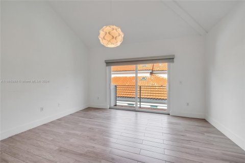 Adosado en venta en Miami Beach, Florida, 3 dormitorios, 141.21 m2 № 1379092 - foto 7