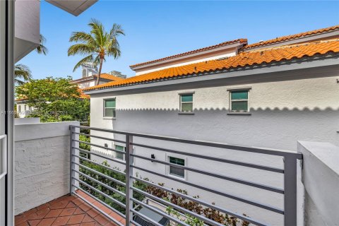 Adosado en venta en Miami Beach, Florida, 3 dormitorios, 141.21 m2 № 1379092 - foto 28