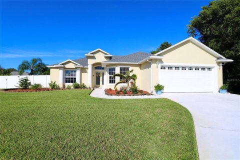 Casa en venta en Saint Cloud, Florida, 3 dormitorios, 147.25 m2 № 1395546 - foto 1