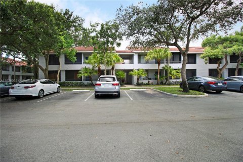 Condominio en venta en Coconut Creek, Florida, 2 dormitorios, 90.58 m2 № 1290795 - foto 2