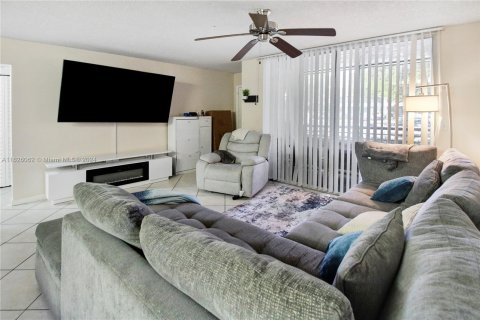 Condo in Coconut Creek, Florida, 2 bedrooms  № 1290795 - photo 6