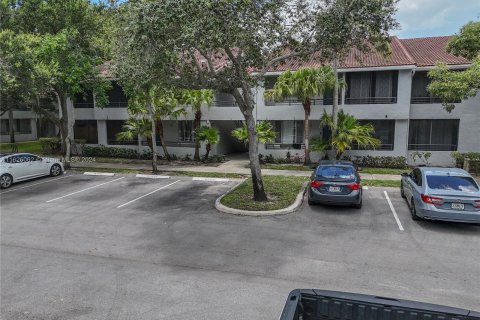 Copropriété à vendre à Coconut Creek, Floride: 2 chambres, 90.58 m2 № 1290795 - photo 25