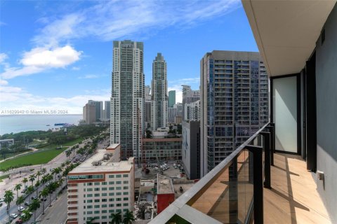 Condo in Miami, Florida, 1 bedroom  № 1290749 - photo 16