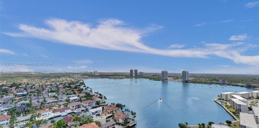 Condo in Aventura, Florida, 3 bedrooms  № 1135587