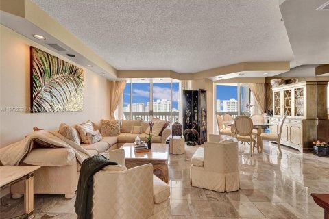 Copropriété à vendre à Aventura, Floride: 3 chambres, 157.56 m2 № 1135587 - photo 8