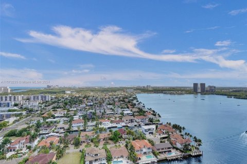 Copropriété à vendre à Aventura, Floride: 3 chambres, 157.56 m2 № 1135587 - photo 3