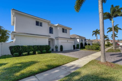 House in Boca Raton, Florida 6 bedrooms, 311.87 sq.m. № 1096630 - photo 28