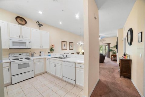 Condo in Davenport, Florida, 2 bedrooms  № 1371793 - photo 6