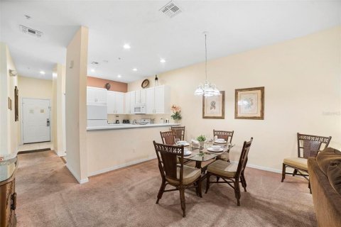 Condo in Davenport, Florida, 2 bedrooms  № 1371793 - photo 8