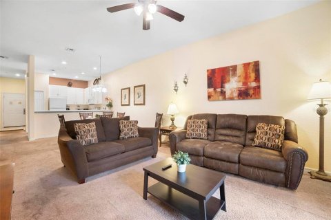 Condo in Davenport, Florida, 2 bedrooms  № 1371793 - photo 12