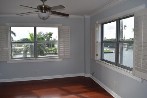 Condo in Fort Lauderdale, Florida, 3 bedrooms  № 1240286 - photo 14