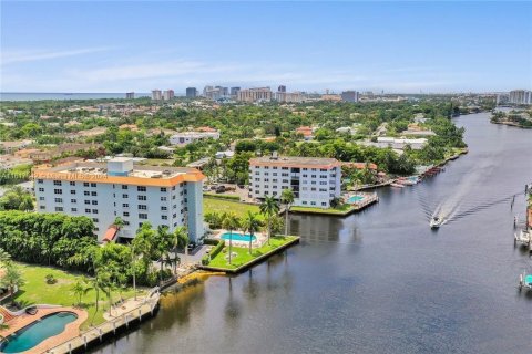 Condo in Fort Lauderdale, Florida, 3 bedrooms  № 1240286 - photo 1