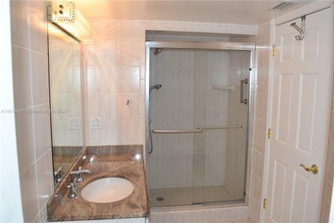 Condo in Fort Lauderdale, Florida, 3 bedrooms  № 1240286 - photo 16