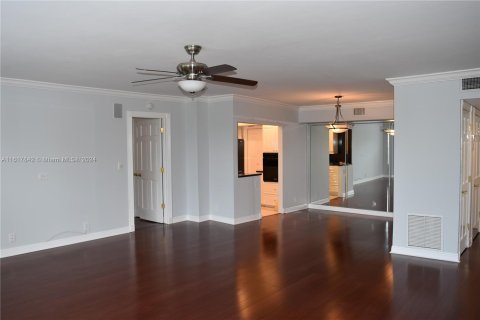 Condo in Fort Lauderdale, Florida, 3 bedrooms  № 1240286 - photo 4