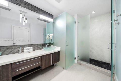 Condominio en venta en Miami Beach, Florida, 2 dormitorios, 148.64 m2 № 1171932 - foto 10