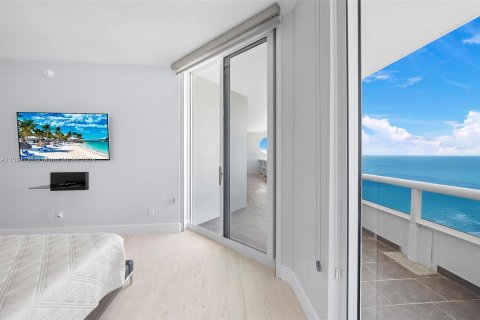 Condo in Miami Beach, Florida, 2 bedrooms  № 1171932 - photo 11