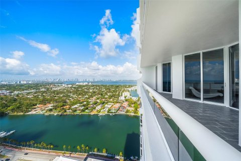 Copropriété à vendre à Miami Beach, Floride: 2 chambres, 148.64 m2 № 1171932 - photo 15