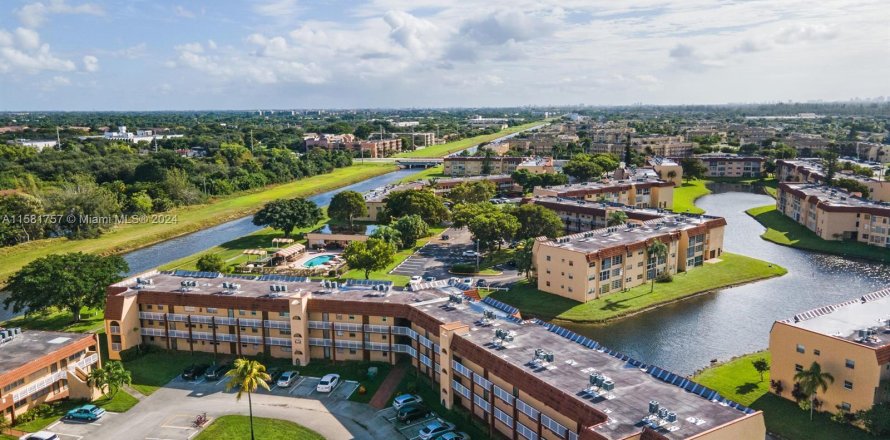 Condo à Sunrise, Floride, 2 chambres  № 1171894