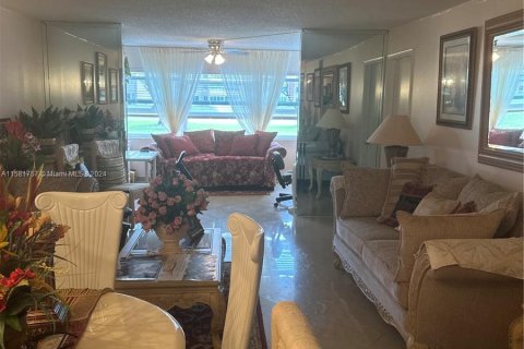 Condo in Sunrise, Florida, 2 bedrooms  № 1171894 - photo 11