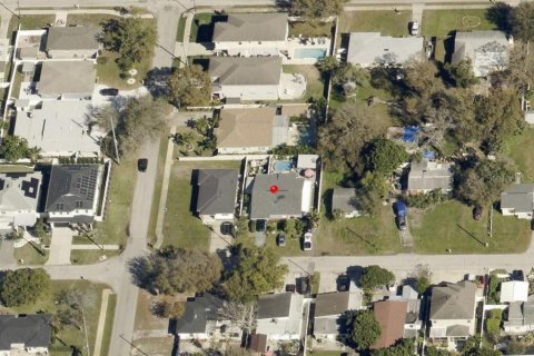 House in Tampa, Florida 3 bedrooms, 115.94 sq.m. № 1341651 - photo 24