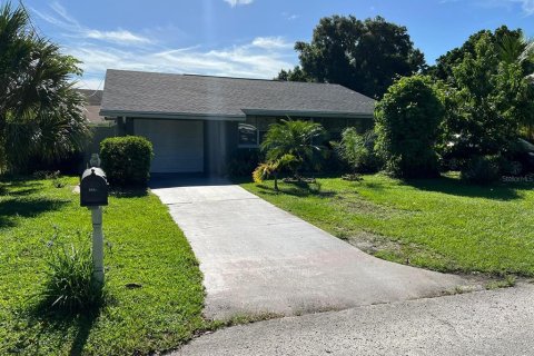 Casa en venta en Tampa, Florida, 3 dormitorios, 115.94 m2 № 1341651 - foto 1