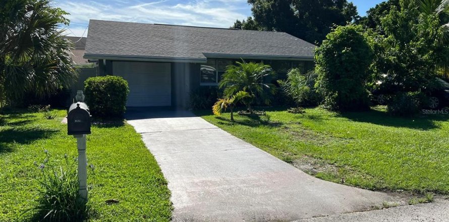 House in Tampa, Florida 3 bedrooms, 115.94 sq.m. № 1341651