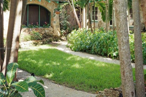 Condo in Coral Gables, Florida, 1 bedroom  № 1077616 - photo 15