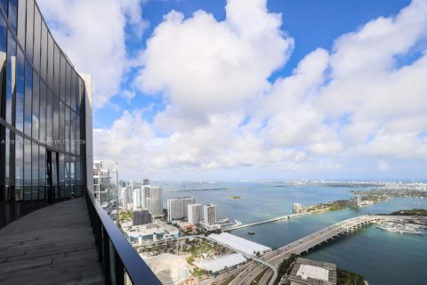 Condominio en venta en Miami, Florida, 5 dormitorios, 780.38 m2 № 1236242 - foto 3