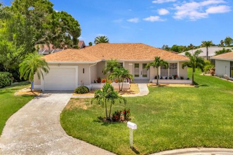 Villa ou maison à louer à Bradenton, Floride: 3 chambres, 156.63 m2 № 1370070 - photo 1