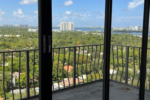 Condominio en venta en Miami, Florida, 2 dormitorios, 122.26 m2 № 944602 - foto 12