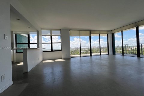 Condominio en venta en Miami, Florida, 2 dormitorios, 122.26 m2 № 944602 - foto 2