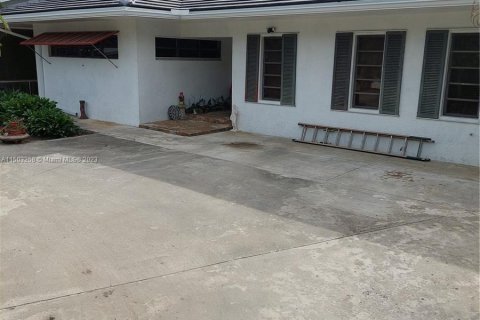 House in Homestead, Florida 4 bedrooms, 401.24 sq.m. № 911245 - photo 1