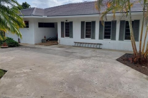House in Homestead, Florida 4 bedrooms, 401.24 sq.m. № 911245 - photo 3