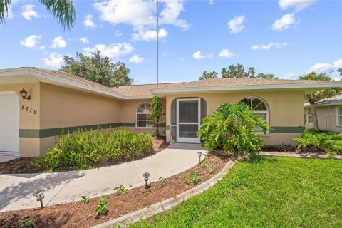 Villa ou maison à vendre à North Port, Floride: 3 chambres, 133.59 m2 № 1285980 - photo 5