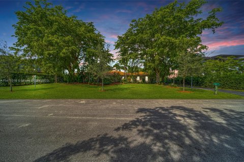 Villa ou maison à vendre à Coral Gables, Floride: 5 chambres, 371.33 m2 № 837116 - photo 18