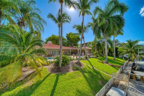 Villa ou maison à vendre à Coral Gables, Floride: 5 chambres, 371.33 m2 № 837116 - photo 8