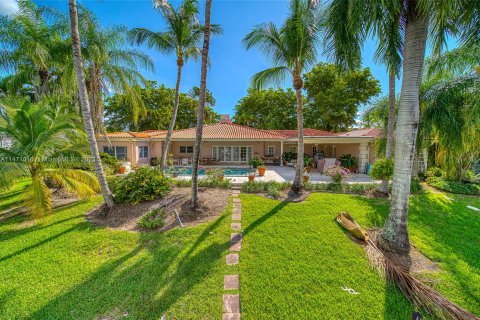 Villa ou maison à vendre à Coral Gables, Floride: 5 chambres, 371.33 m2 № 837116 - photo 7