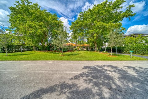 Villa ou maison à vendre à Coral Gables, Floride: 5 chambres, 371.33 m2 № 837116 - photo 20