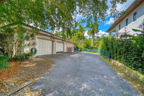 Villa ou maison à vendre à Coral Gables, Floride: 5 chambres, 371.33 m2 № 837116 - photo 19