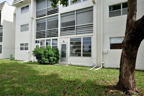 Copropriété à vendre à Sunrise, Floride: 2 chambres, 78.97 m2 № 908917 - photo 29