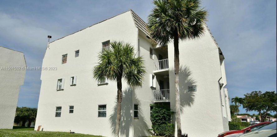 Condo à Sunrise, Floride, 2 chambres  № 908917