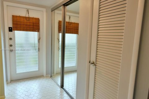 Copropriété à vendre à Sunrise, Floride: 2 chambres, 78.97 m2 № 908917 - photo 22