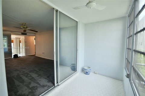 Copropriété à vendre à Sunrise, Floride: 2 chambres, 78.97 m2 № 908917 - photo 27