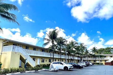 Condominio en venta en Wilton Manors, Florida, 2 dormitorios, 58.53 m2 № 832958 - foto 1