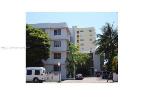 Immobilier commercial à vendre à Miami Beach, Floride № 1008877 - photo 2