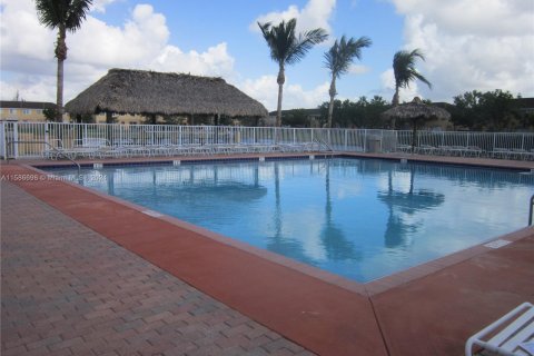 Condominio en venta en Homestead, Florida, 3 dormitorios, 108.32 m2 № 1173661 - foto 12